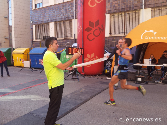 Marcos Hortelano vuelve a coronarse en la media maratón de Cuenca
