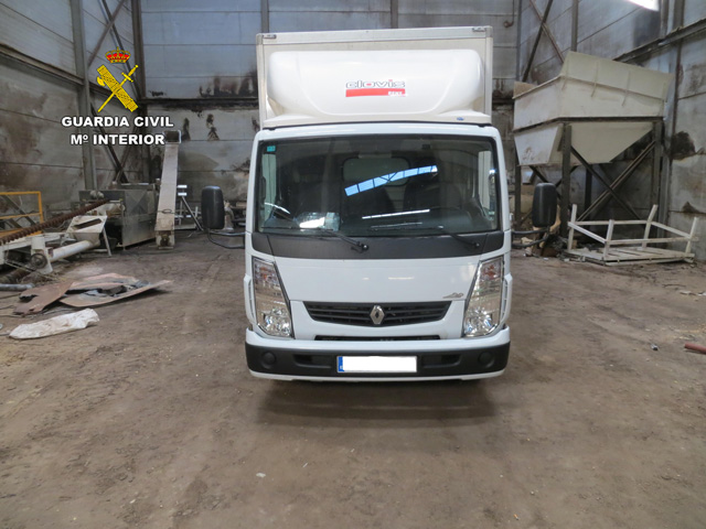 Cinco detenidos Minglanilla cuando intentaban robar en el interior de una nave industrial