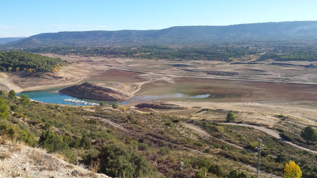 Castilla-La Mancha presentará en otoño una iniciativa legislativa con la desalación como solución permanente contra la escasez de agua
