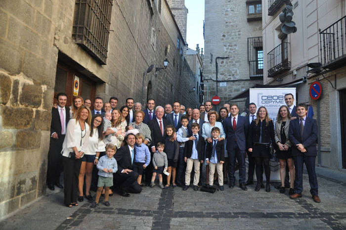 CEOE CEPYME Cuenca y autoridades regionales, provinciales y locales respaldan a Ángel Garrido y Emiliano López antes de recoger su premio CECAM