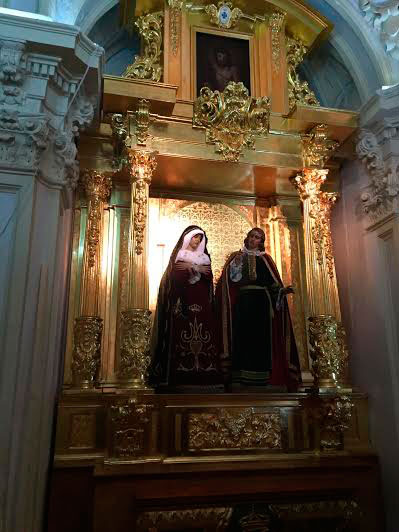 La Hermandad de la Virgen de La Amargura con San Juan Evangelista estrena nuevo retablo en su función religiosa