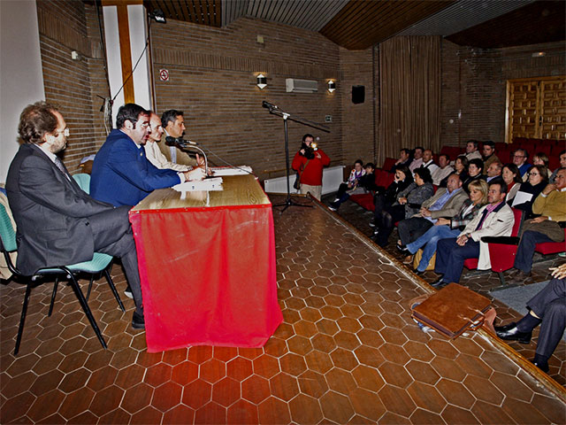Prieto se reúne con los alcaldes y concejales de la comarca de Tarancón