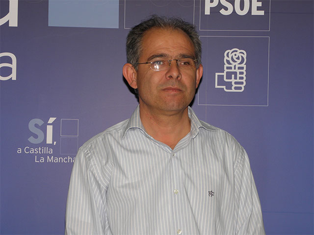 López: “Pardo ha pasado de 'pedigüeño' en la oposición a negarse a hacer ninguna inversión como delegado de La Junta” 