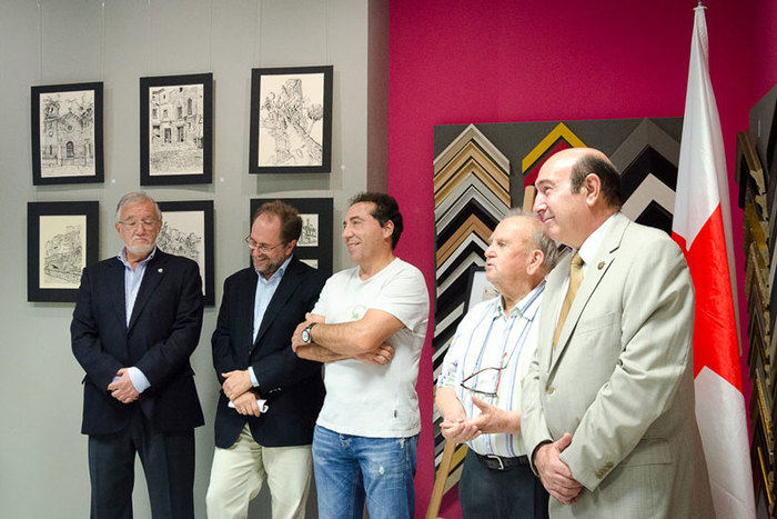 La sala de exposiciones Rococó acoge una exposición a beneficio de Cruz Roja Cuenca