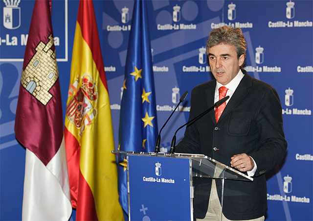 El Gobierno de Castilla-La Mancha da el primer paso para reconocer al profesor como autoridad pública
