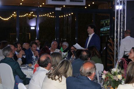 Más de doscientas personas se sumaron a la cena benéfica con motivo de FERACAM