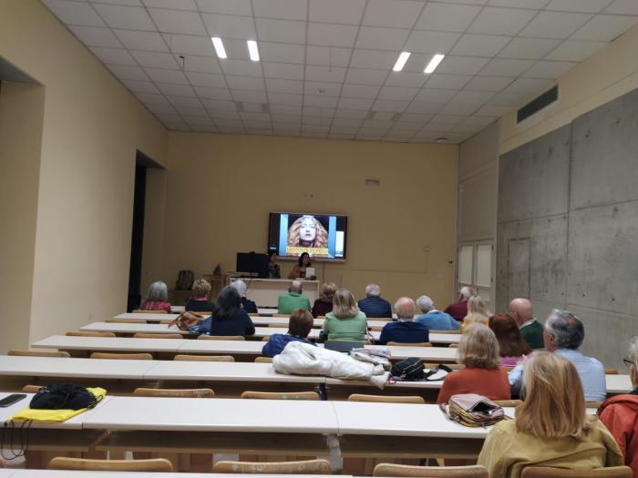 Conferencia de María Lara en el Centro Asociado de la UNED de Aranjuez 
 
 