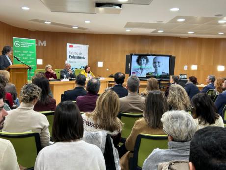 La UCLM y la Asociación Española contra el Cáncer crean una cátedra dirigida a “humanizar” la atención oncológica