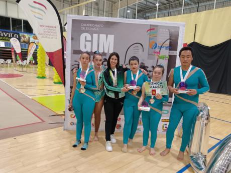 El Club Rítmica Dansei brilla en el Campeonato Nacional de FEDDI con siete medalla
