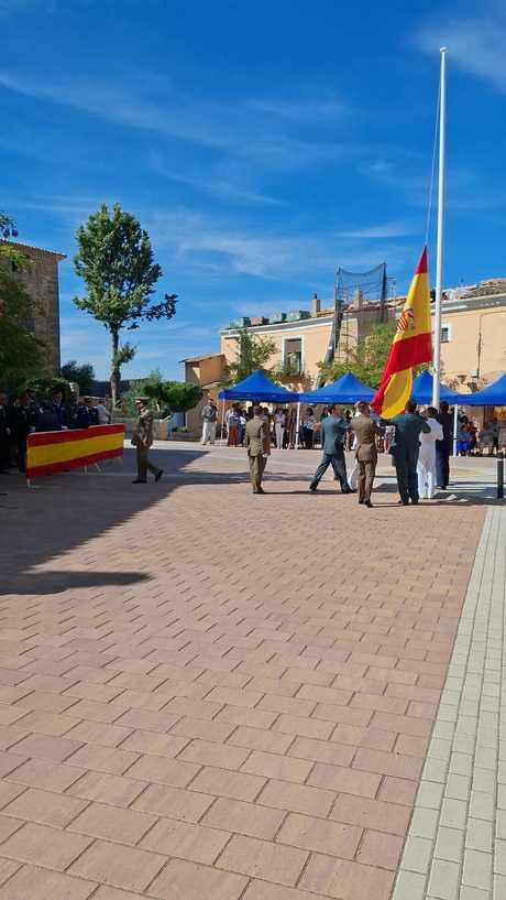 Albendea cierra un verano cultural 2025 con un emotivo Homenaje a la Bandera de España
