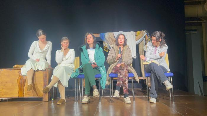 Laura y María Lara en Logroño con 'Juana I, la reina cuerda' en teatro.
