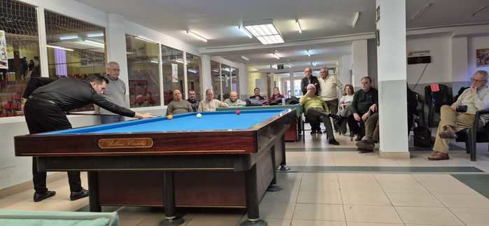 Francisco Romero Sánchez, durante la final del Open Individual de Castilla-La Mancha de Billar a Tres Bandas celebrada en Cuenca.