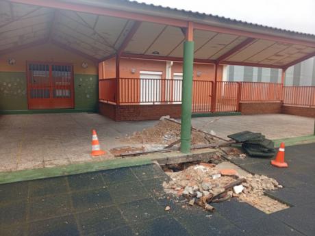 Las familias del Colegio de San Fernando reclaman una actuación urgente para que Infantil vuelva a sus aulas