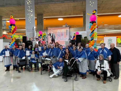 Récord de participación en la merienda de Carnaval para mayores en Ciudad Real