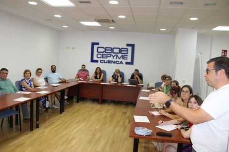 Las empresas de Cuenca se informan sobre la posible reducción de la jornada laboral a 37,5 horas semanales