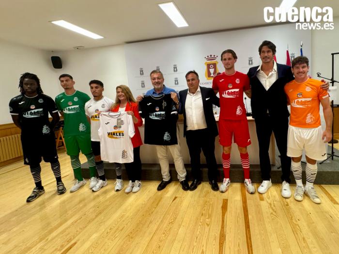 La UB Conquense presenta su equipación para la temporada 2025-2026