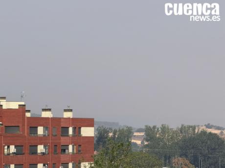 El humo del incendio de Madrid alcanza Cuenca y genera numerosas consultas vecinales