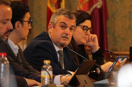 Barambio defiende que el dinero del agua “debe volver a los conquenses”