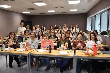 El Hospital Universitario de Cuenca acoge un curso regional sobre alimentación y cuidados neonatale