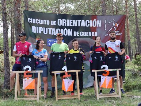 Éxito de participación en el XIII Trofeo Serranía de Orientación celebrado en la Cueva del Hierro