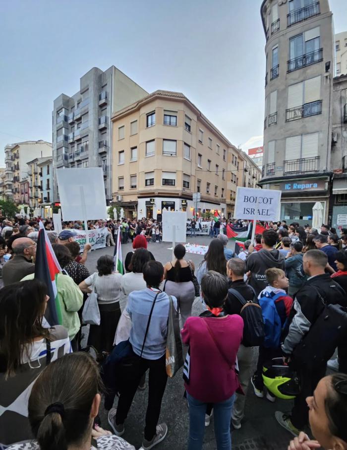 Cerca de 300 conquenses se concentran contra el asalto israelí a la Flotilla Humanitaria