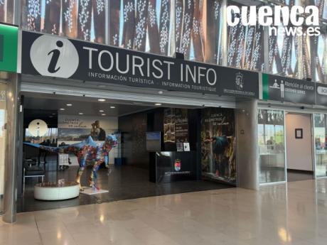 Más de 900 turistas pasan por la oficina turística de la estación Cuenca Fernando Zóbel en Semana Santa