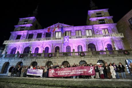 Toledo conmemora el 25N recordando a las víctimas de violencia de género y reforzando la protección a las mujeres