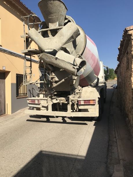 Vecinos de Villalba de la Sierra reclaman medidas urgentes para mejorar la seguridad en la calle Pinar
