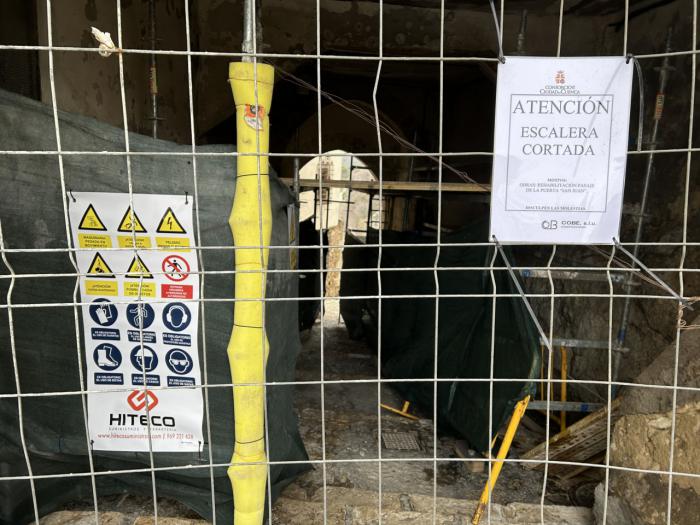 Las obras de rehabilitación en la Puerta de San Juan provocan el cierre temporal de la misma