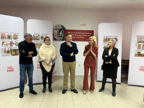 El PSOE de Cuenca inaugura la exposición “La palabra encendida” en homenaje a Pablo Iglesias
