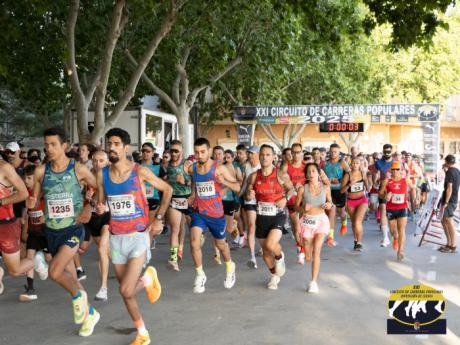 Andrés Felipe Sarta y Ascensión Leal triunfan en la 41ª Carrera Popular “Villa de Iniesta” con récord de participación