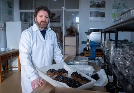 La Real Academia Conquense cierra su trimestre con una conferencia sobre la historia y gestión de los incendios en Cuenca
