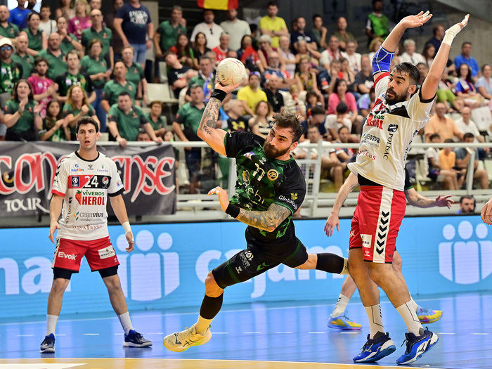El conjunto conquense cae con honor ante Nava en los cuartos de final