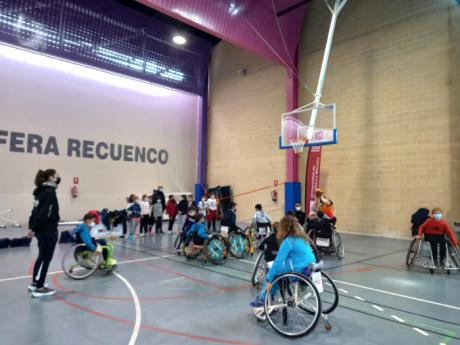 Animada y participativa jornada de multideporte inclusivo de la Asociación Amiab en Cuenca