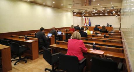 El Pleno de las Cortes regionales debate y vota el jueves el ‘techo de gasto’ de los Presupuestos de la Junta para 2022