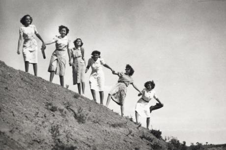 "La Jara en el tiempo", una exposición que recupera la memoria fotográfica del siglo XX en Villanueva de la Jara