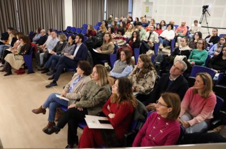 El Consejo de Colegios de Enfermería de Castilla-La Mancha reúne a 150 profesionales en Albacete para impulsar las especialidades enfermeras