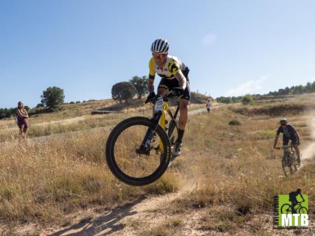 Mariana debuta con éxito en el Circuito Diputación de MTB con victorias para Xavier Calaf y Alba López
