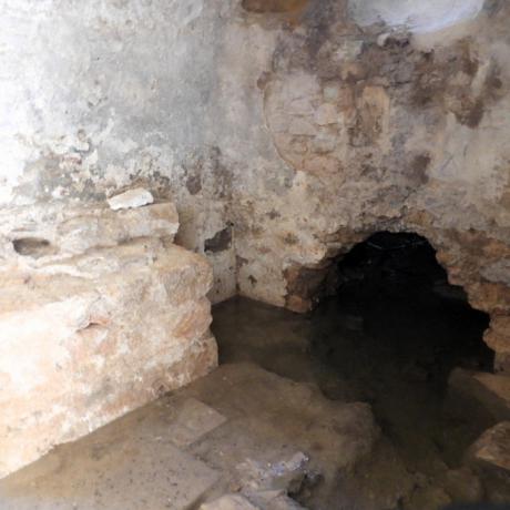 El Mausoleo tardorromano de Llanes, en Albendea, entra en la Lista Roja de Hispania Nostra por su grave deterioro