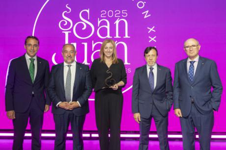 Globalcaja reconoce el papel de la UCLM en el desarrollo regional en los Premios Empresariales ‘San Juan’
