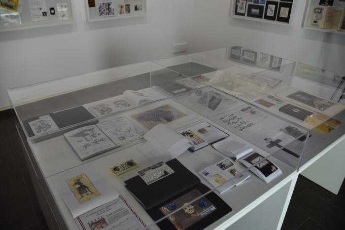El proyecto expositivo ‘Mail Art’ del MIDE-CIANT de la UCLM acoge las obras de 43 artistas