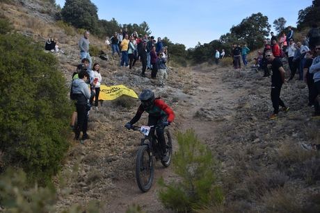 Más de un centenar de jóvenes ciclistas participan en la V edición del Mini Enduro MTB de Cuenca
