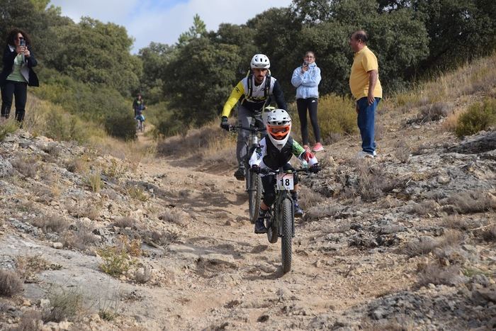 Más de un centenar de jóvenes ciclistas participan en la V edición del Mini Enduro MTB de Cuenca