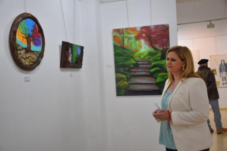 La exposición ‘Miradas’ llega al Centro Cultural Aguirre