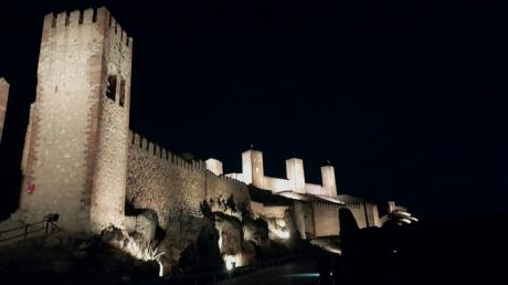 Molina de Aragón ilumina sus murallas y completa el skyline nocturno de la ciudad