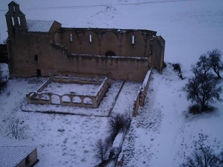 La nieve llega al Monasterio del Rosal de Priego