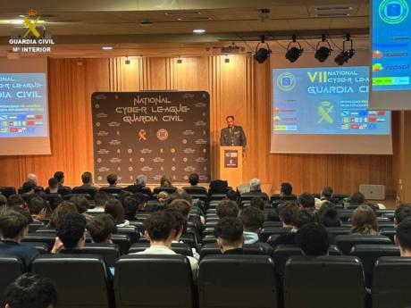 Más de 200 alumnos conquenses participan en la fase clasificatoria de la Ciberliga pre-amateur en el Museo Paleontológico