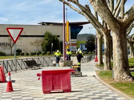 El Plan de Mantenimiento Urbano avanza con mejoras en el acerado de República Argentina y San Ignacio