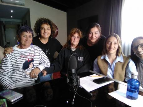 Radio Serrani&#769;a estrena el programa "Mujeres al borde de la radio"