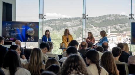 El talento femenino impulsa el emprendimiento tecnológico en Cuenca con la jornada ‘Mujeres STEM: emprendimiento sin límites’